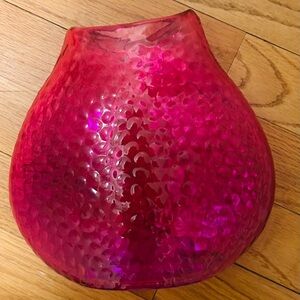 Pretty Pink/Purple Glass Vase w Asymmetrical opening. Color change w diff light
